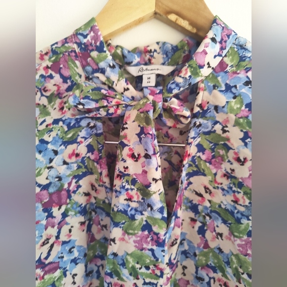 Reitmans Floral Top💐 - Picture 2 of 5